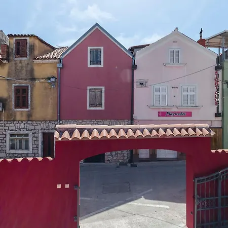 Oldtown With Parking