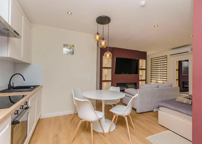 Oldtown With Parking Appartement Vodice